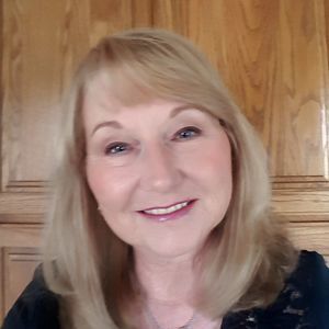 Meet your Posher, Becky